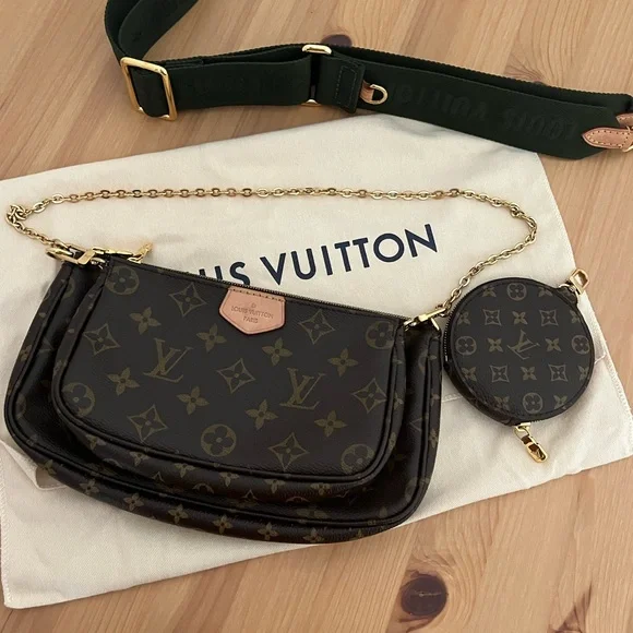Louis Vuitton: Multi Pochette Accessoires (Monogram)✨ - Picture 5 of 16